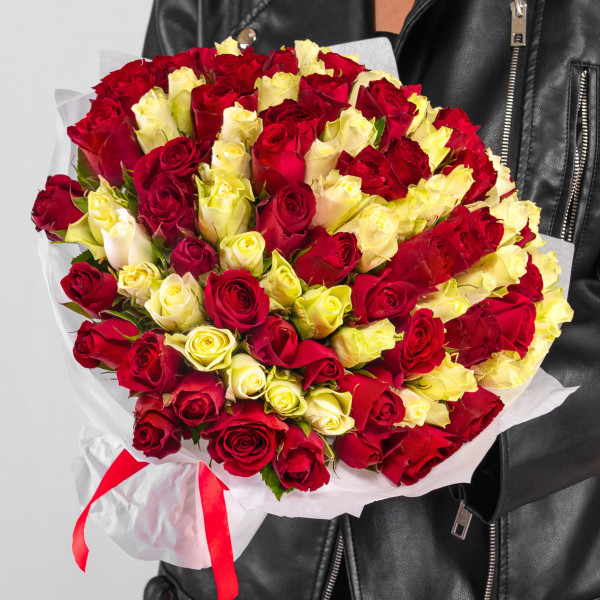 101 Белая и Красная Роза (30-40 см.) гипноз