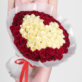 101 Красная и Белая Роза (60 см.) сердце  фото