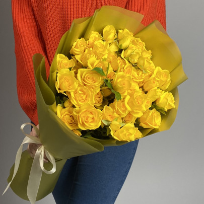 11 Кустовых Желтых Роз (40 см.) фото