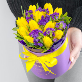 11 Желтых Тюльпанов в коробке фото