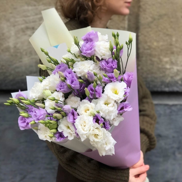 

15 Бело-Фиолетовых Эустом