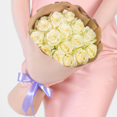 15 Белых Роз (40 см.) фото