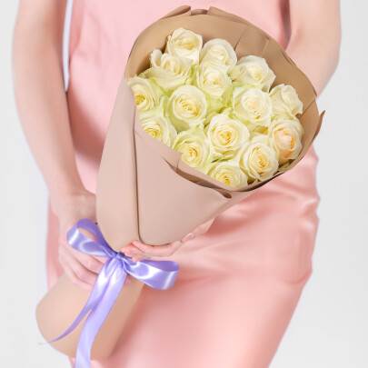 15 Белых Роз (60 см.) 15 Белых Роз (60 см.) фото