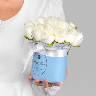 Букет Премиум "15 Белых Роз" в шляпной коробке фото изображение 3