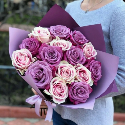 15 Розовых и Сиреневых Роз (50 см.) фото