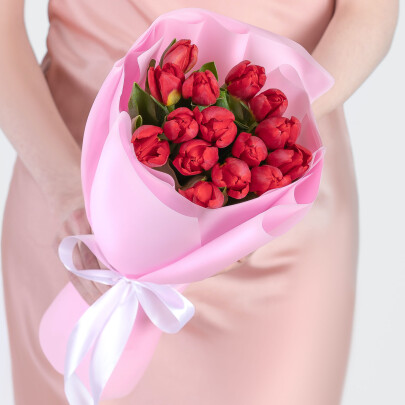 15 Красных Тюльпанов фото