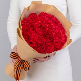15 Красных Гвоздик в пленке под Георгиевскую ленту фото