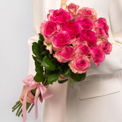 15 Ярко-Розовых Роз (60 см.) фото