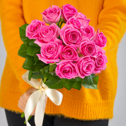 15 Ярко-Розовых Роз (50 см.) фото