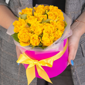 15 Желтых Роз (40 см.) в коробке фото