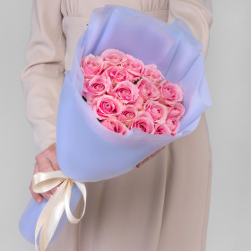 17 Розовых Роз (60 см.) фото