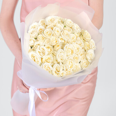 19 Кустовых Белых Роз (50 см.) фото