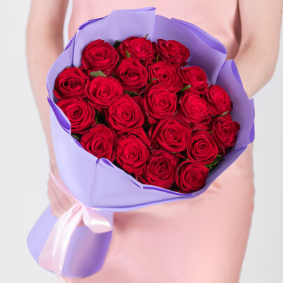 19 Красных Роз (50 см.) 19 Красных Роз (50 см.) фото