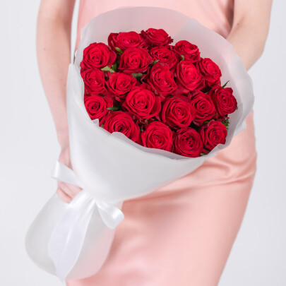 19 Красных Роз (60 см.) фото