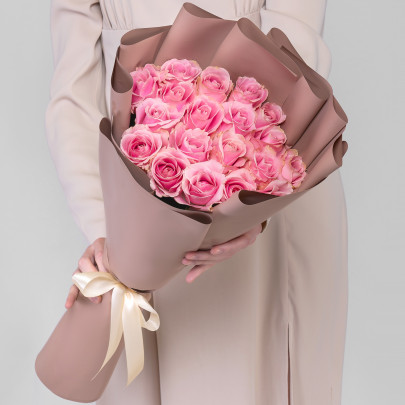 19 Розовых Роз (60 см.) фото
