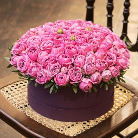 35 Кустовых Пионовидных Розовых Роз (40 см.) в коробке фото