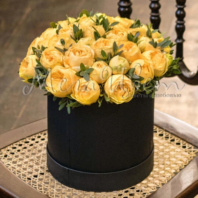 19 Пионовидных Желтых Роз (40 см.) в коробке фото