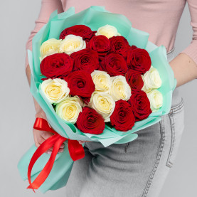 21 Красно-Белая Роза (40 см.) фото