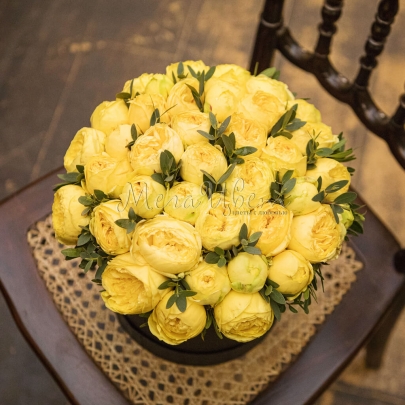 19 Пионовидных Желтых Роз (40 см.) в коробке фото изображение 3