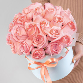 23 Розовые Розы (40 см.) в коробке фото