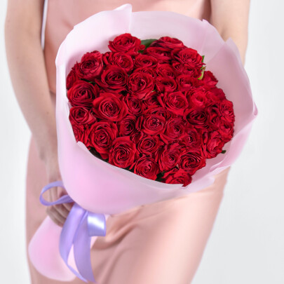 19 Кустовых Красных Роз (50 см.) фото