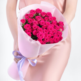 25 Кустовых Малиновых Роз (50 см.) фото