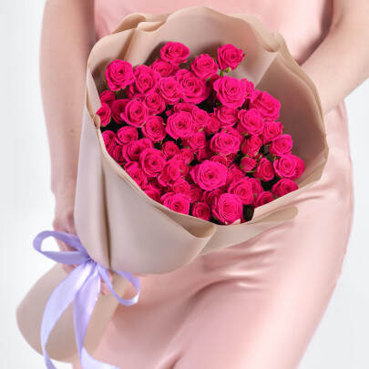 25 Кустовых Малиновых Роз (60 см.) фото