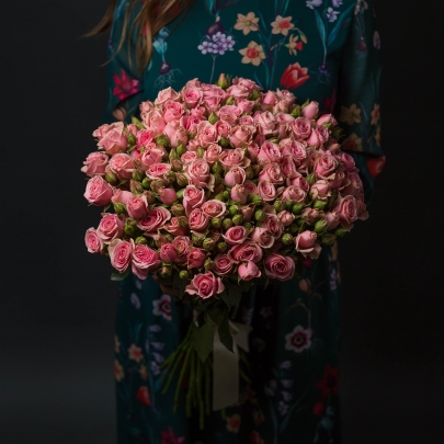 25 Кустовых Розовых Роз (50 см.) фото изображение 5