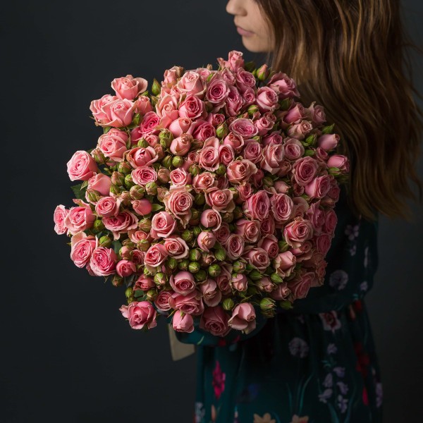 

25 Кустовых Розовых Роз (50 см.)