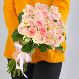 25 Светло-Розовых Роз (40 см.) фото