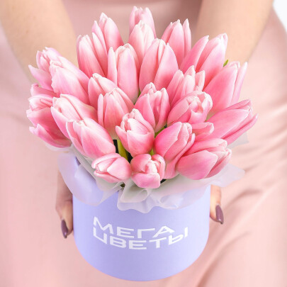 25 Светло-Розовых Тюльпанов  коробке фото