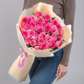 25 Ярко-Розовых Роз (70 см.) фото
