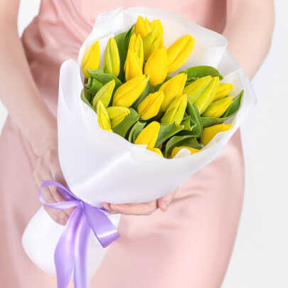 25 Желтых Тюльпанов фото
