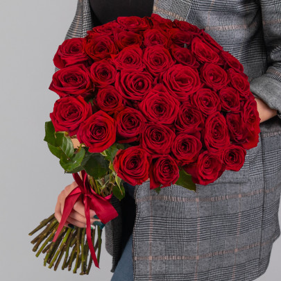 35 Красных Роз (50 см.) фото