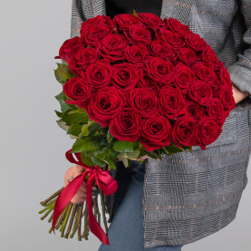 35 Красных Роз (60 см.) фото