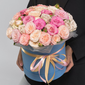 35 Кустовых Пионовидных Роз Микс (40 см.) в коробке фото