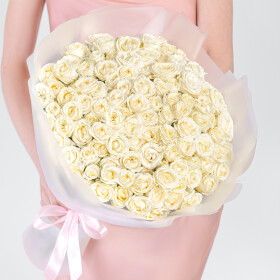 35 Кустовых Белых Роз (40 см.) фото