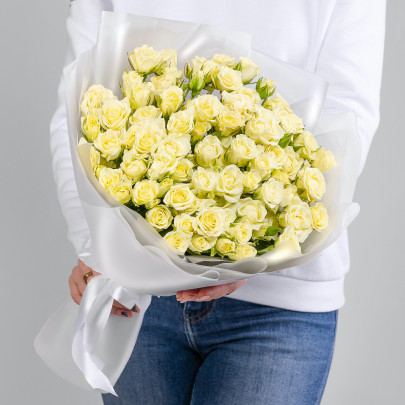 35 Кустовых Белых Роз (40 см.) фото
