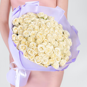 35 Кустовых Белых Роз (50 см.) фото