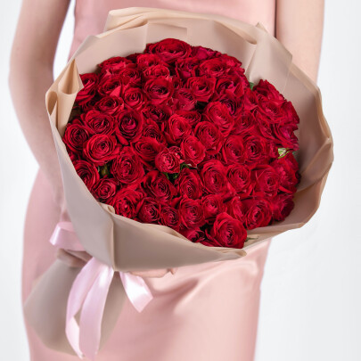 35 Кустовых Красных Роз (50 см.) фото