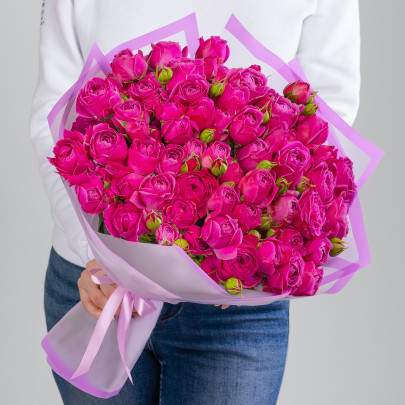 35 Кустовых Пионовидных Малиновых Роз (40 см.) фото