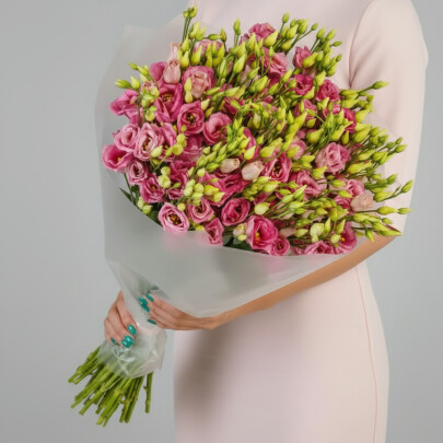 35 Розовых Эустом фото