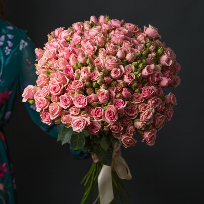 35 Кустовых Розовых Роз (50 см.) фото изображение 2