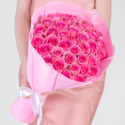 35 Ярко-Розовых Роз (50 см.) 35 Ярко-Розовых Роз (50 см.) фото