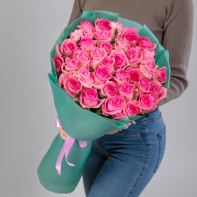 35 Ярко-Розовых Роз (70 см.) фото