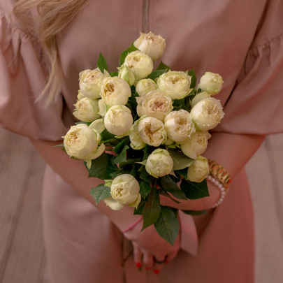 5 Белых Роз Кустовых Пионовидных фото