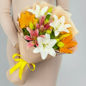 5 Разноцветных Лилий Микс фото