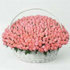 501 коралловая Роза Мисс Пигги в корзине фото