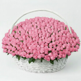 501 Розовая Роза Пинк Аваланж в корзине фото