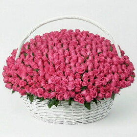 501 Ярко-Розовая Роза Ревиваль в корзине фото